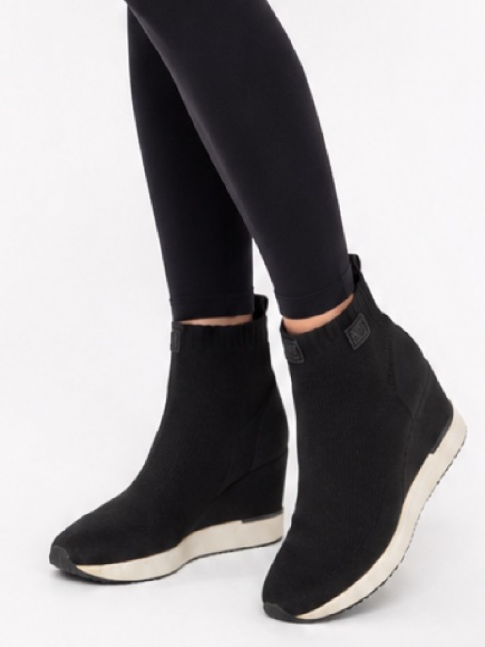 34. Michael Kors Knit Wedge Ankle Sneakers | 6.5 | Black